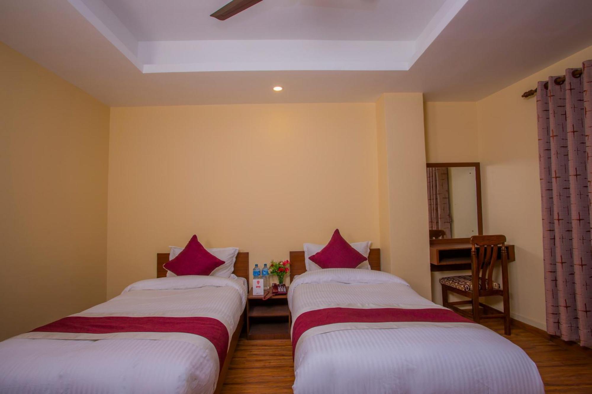 Oyo 273 Hotel Rara Palace Kathmandu Exterior foto