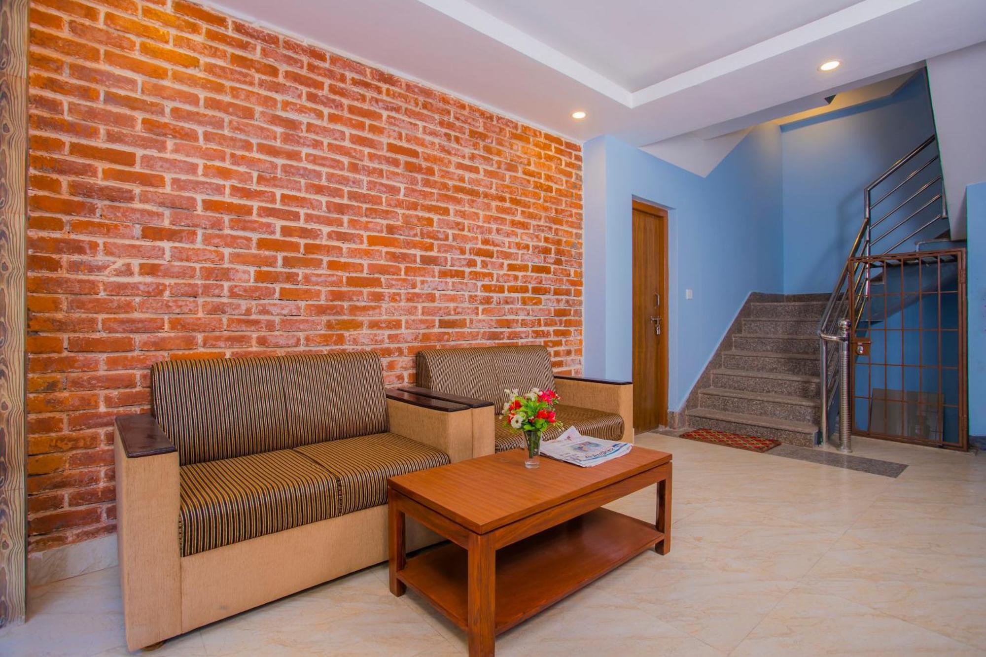 Oyo 273 Hotel Rara Palace Kathmandu Exterior foto